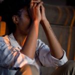 20 Kata-kata Sedih yang Menyentuh Hati Banget