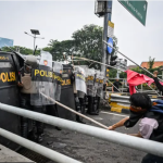 Demo “Revolusi Rakyat Indonesia” di Depan Gedung DPR Jadi Sorotan